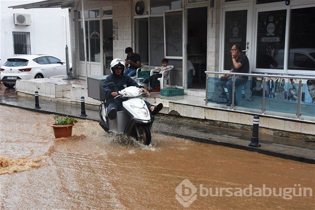 Turizm cennetinde k&acirc;bus: 5 yıldızlı otelleri su bastı!