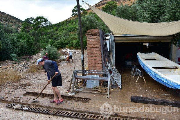 Turizm cennetinde k&acirc;bus: 5 yıldızlı otelleri su bastı!