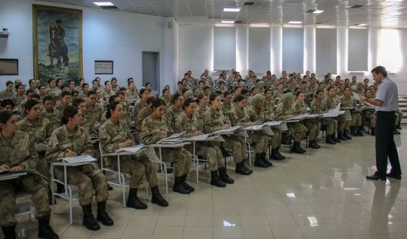 Jandarma Kadın Astsubaylar 'Barış Pınarı'nda görev almak için hazırlar!