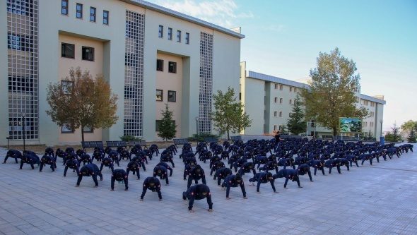 Jandarma Kadın Astsubaylar 'Barış Pınarı'nda görev almak için hazırlar!