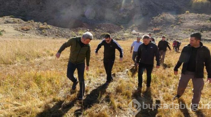 Yüzen adaların üstünde yürüdü