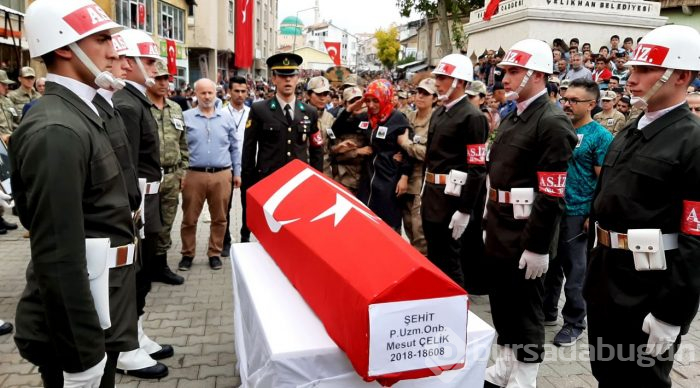 Münbiç şehidinin yakınlarına Kürtçe ağıtlar yaktılar