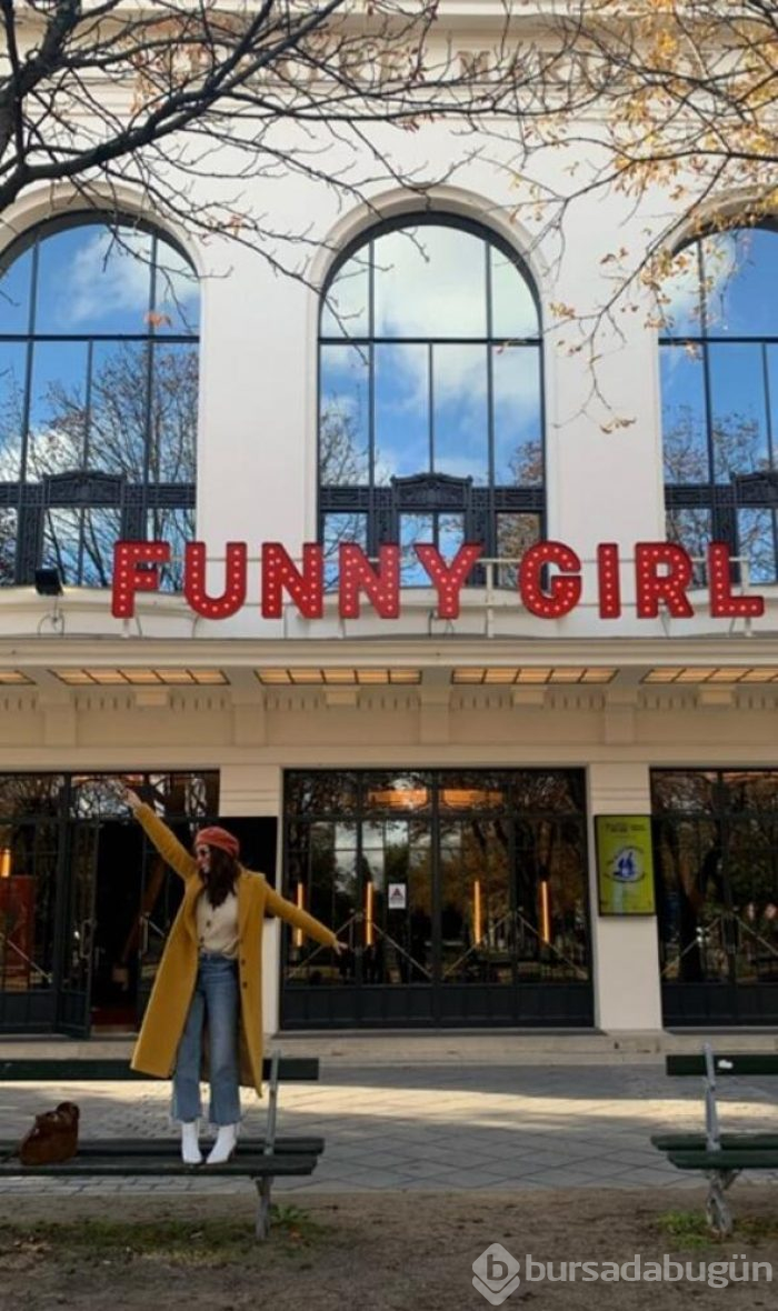 Kız kıza tatil! Başak ile Tanem Paris'te