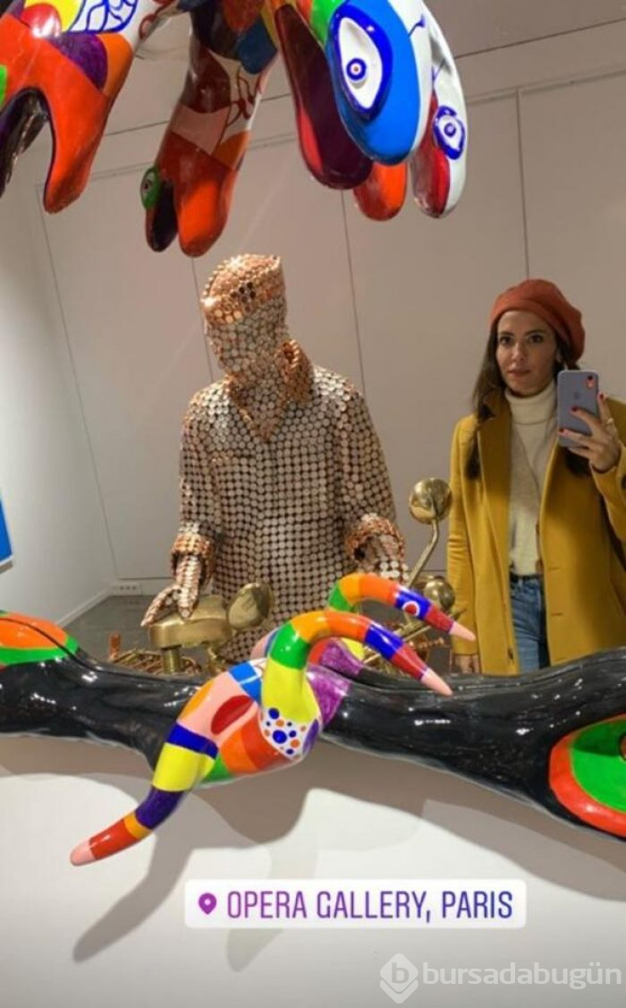 Kız kıza tatil! Başak ile Tanem Paris'te