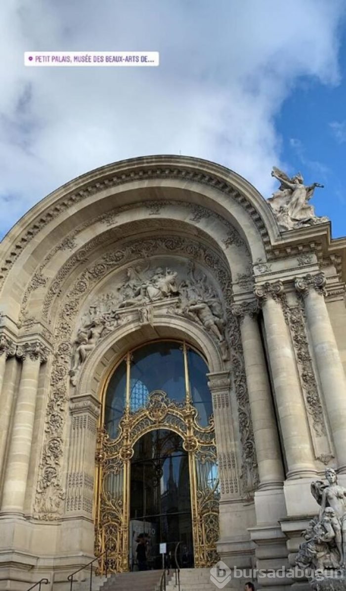 Kız kıza tatil! Başak ile Tanem Paris'te