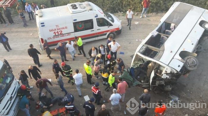 Gebze'de işçi servisi devrildi!