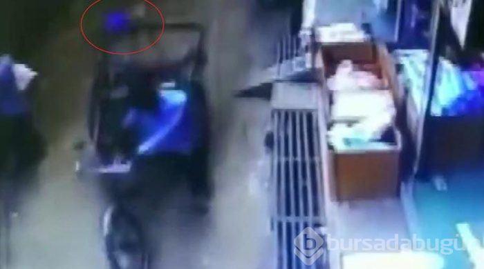 İkinci kattan düşen çocuk kurtuldu!