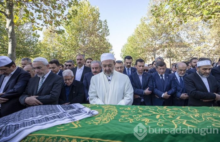 Nuri Pakdil son yolculuğuna uğurlandı