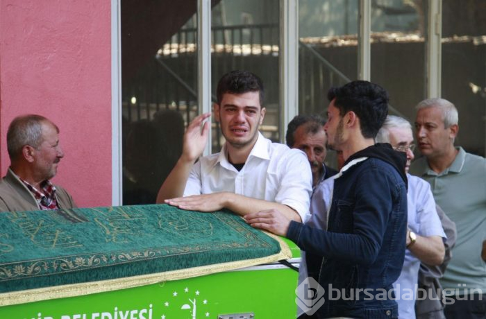 Tren garında ölü bulunan Mert toprağa verildi