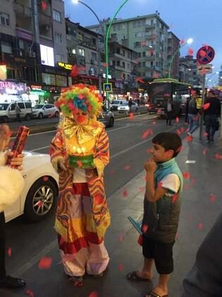 Cam silen çocuğa unutulmaz sürpriz