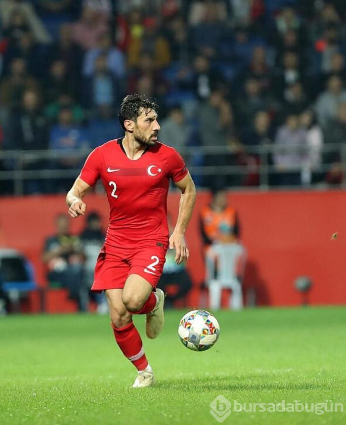  Şilan Makal ile futbolcu Şener Özbayraklı, evlilik kararı aldı