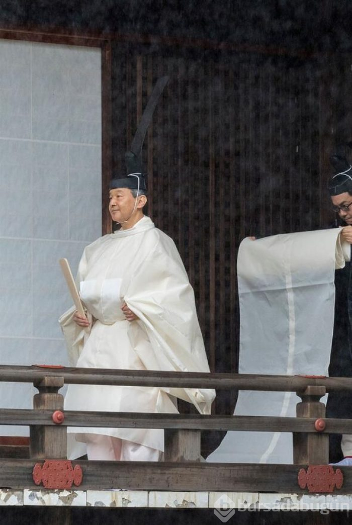 Naruhito, törenle "kasımpatı" tahtına çıktı.