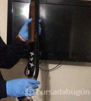 Silah kaçakçılık şebekesinden polisler çıktı!