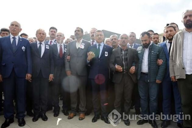 Şehit nişanlısını gelinlikle son yolculuğa uğurladı