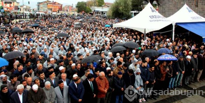 Cenazede izdiham!