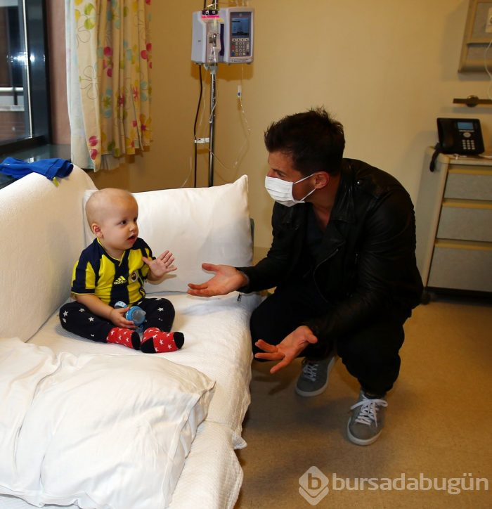 Emre Belözoğlu küçük Çınar'ı yalnız bırakmadı