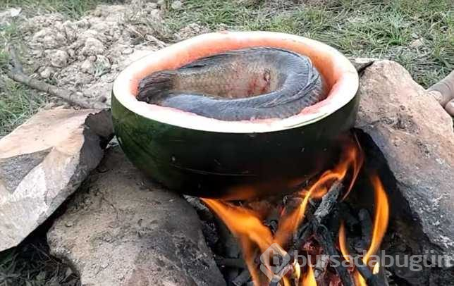 Karpuzun içinde pişirdi