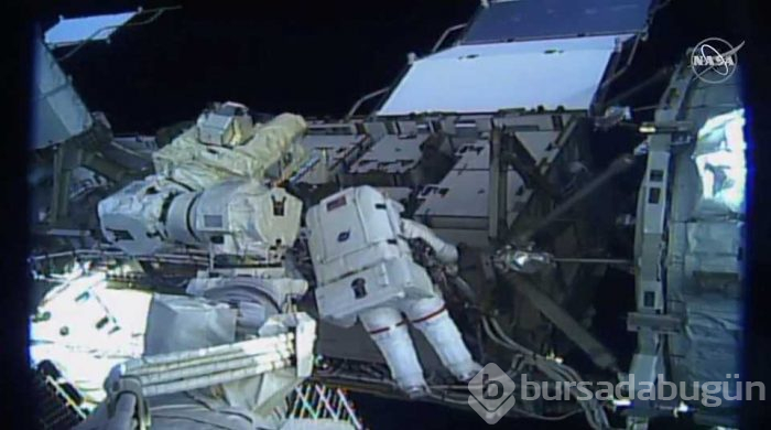 NASA'nın ilk kez sadece kadınlardan oluşan ekibi uzay yürüyüşünde