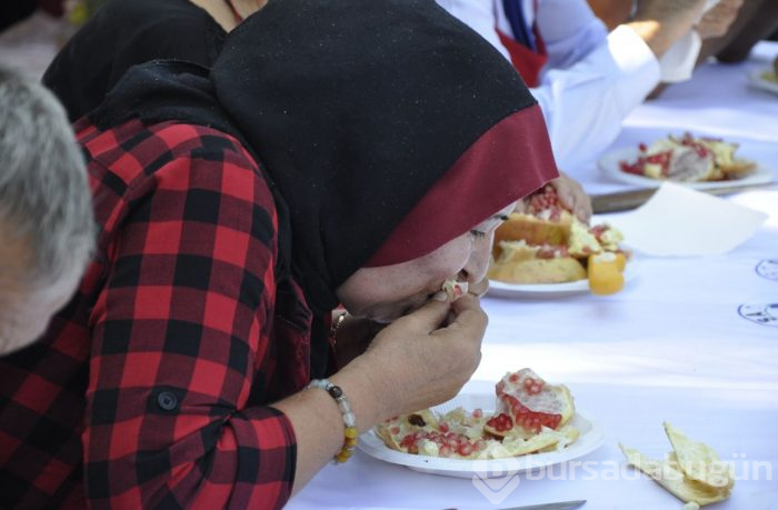 Amaç narın tanelerini dökmeden yemek