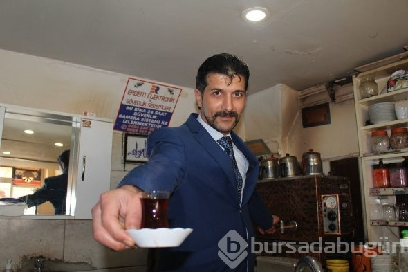 Herkes onu memur zannediyor!