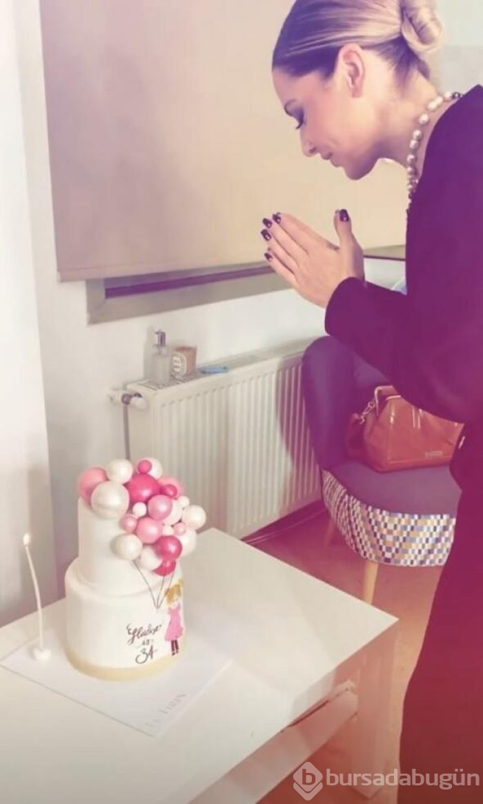 Hadise'den 34. yaş kutlaması