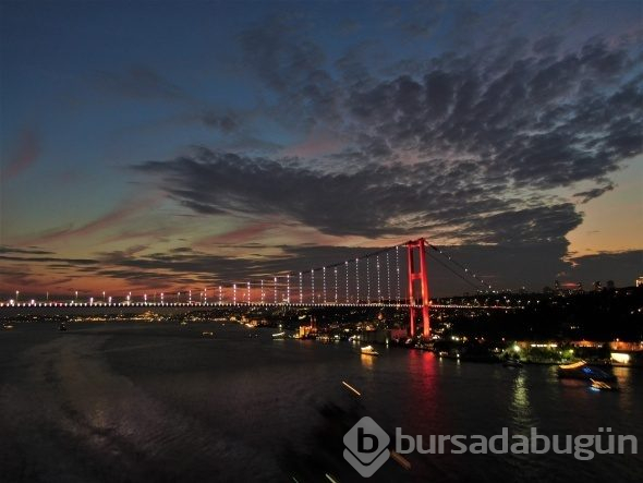 İstanbul kızıla büründü