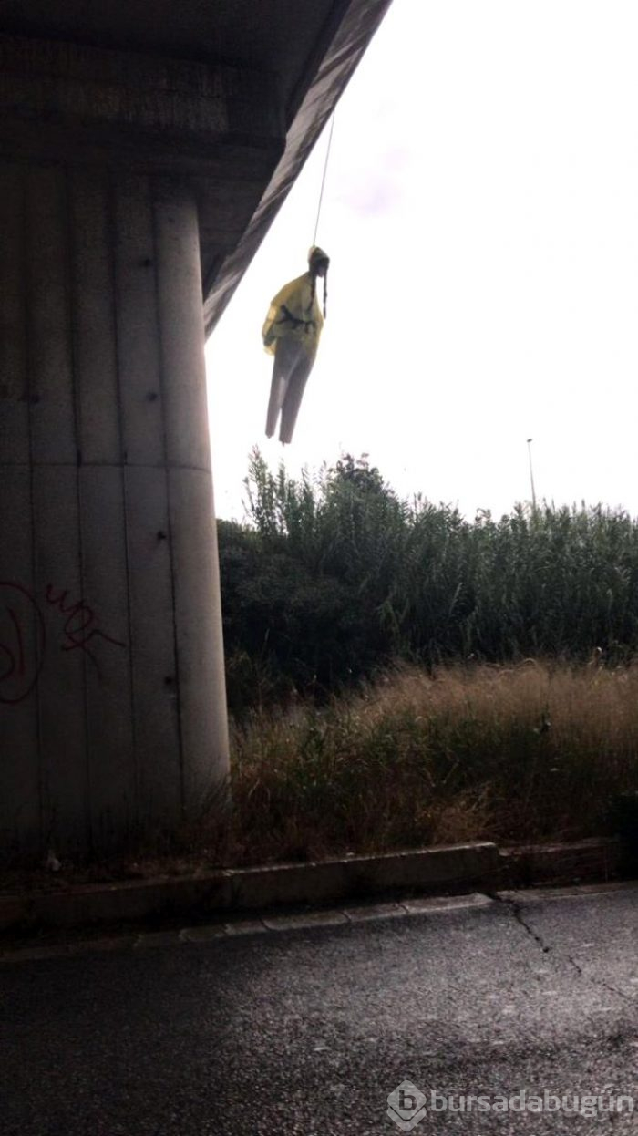 16 yaşındaki çevre eylemcisinin kuklasını köprüye astılar!
