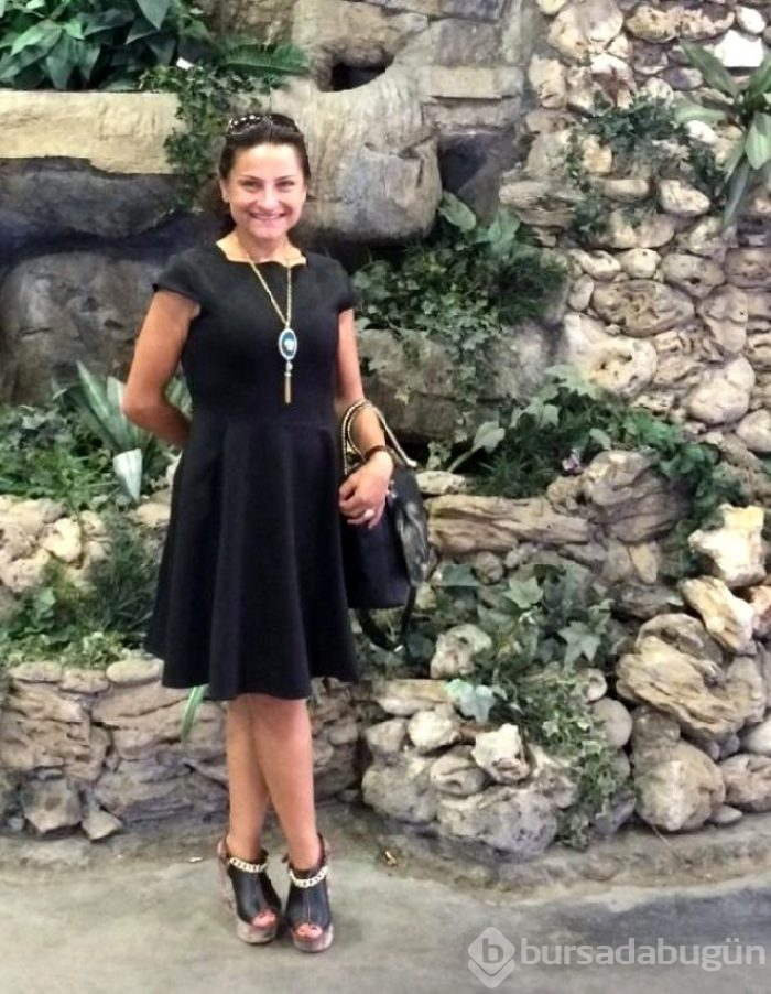 'Perdeyi üstüne dola' diyen gelinlikçiye sinirlendi! hırs yaptı 120 kilo verdi