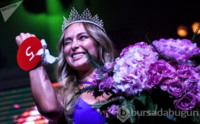 Türkiye pozuyla Instagram'ı sallayan, bir zamanların en güzel Rus kadını!