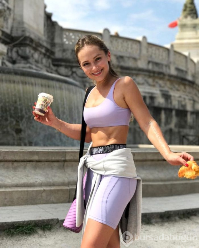Türkiye pozuyla Instagram'ı sallayan, bir zamanların en güzel Rus kadını!