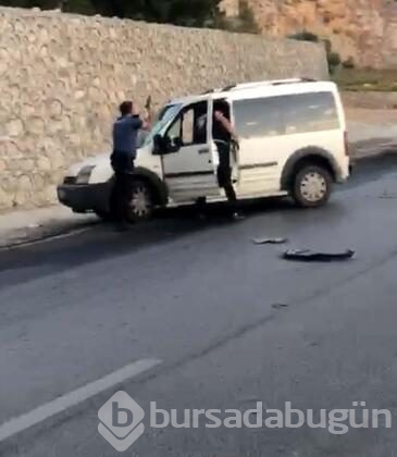 Araç hırsızını yakalamak için nefes kesen kovalamaca!