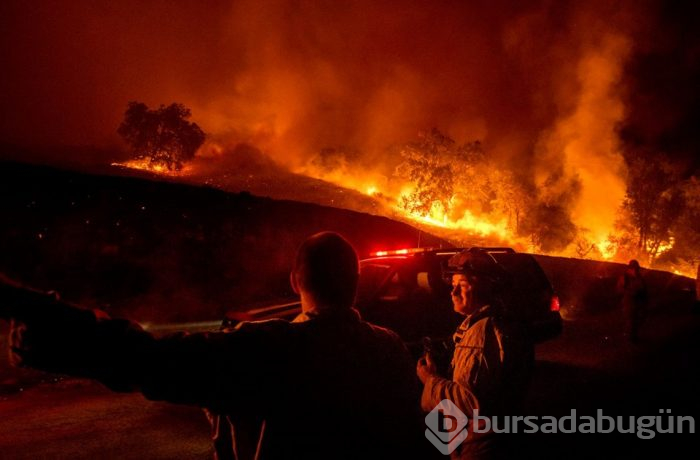 California'da yayılan yangınlar nedeniyle binlerce kişi tahliye edildi!