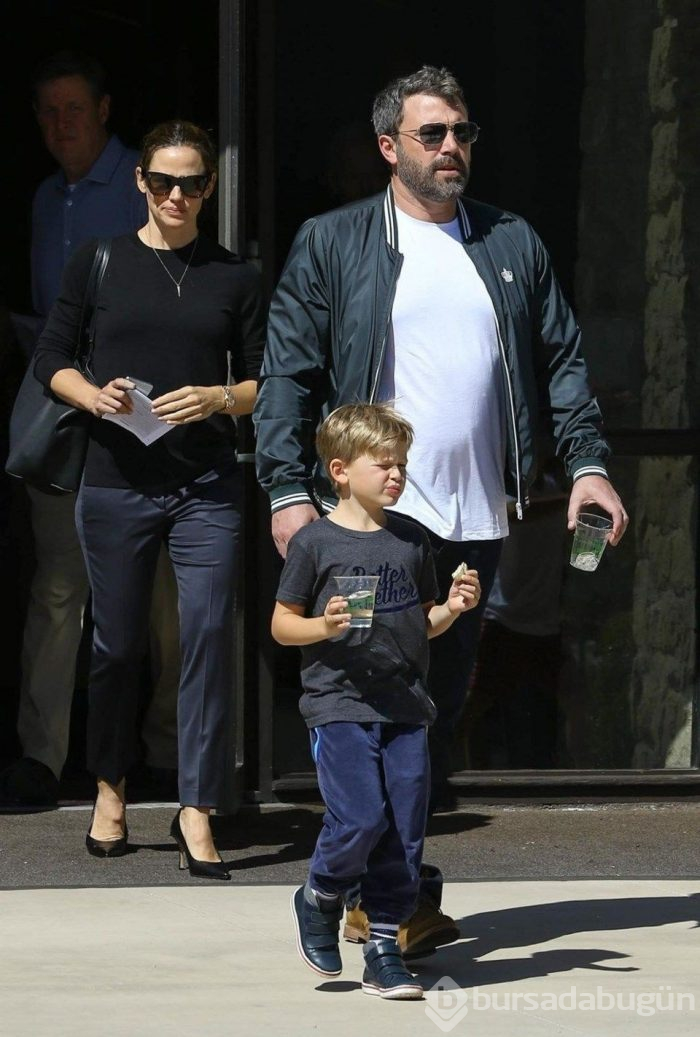 Ben Affleck çöpçatanlık uygulamasında yeni aşkını arıyor!