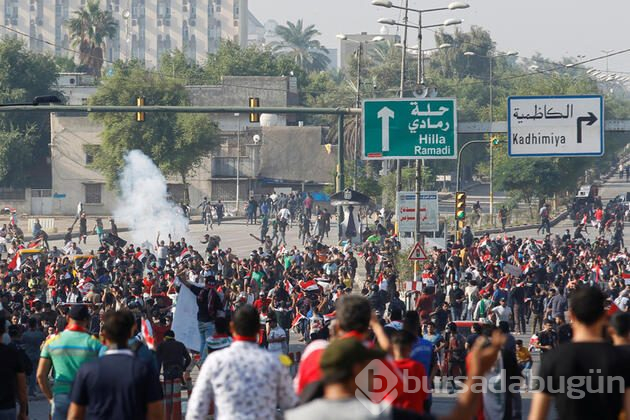 Protestocular beton blokları devirdi! Irak karıştı!