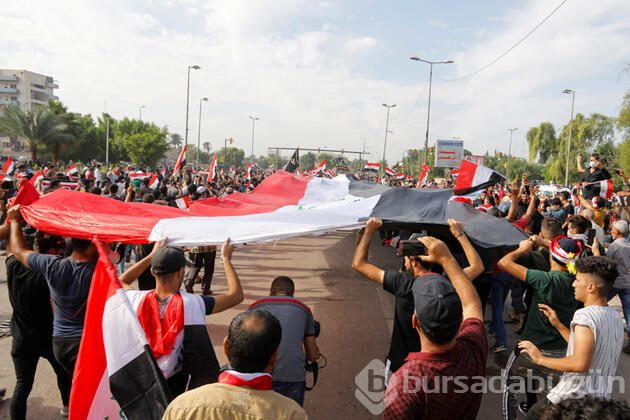 Protestocular beton blokları devirdi! Irak karıştı!