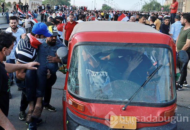 Protestocular beton blokları devirdi! Irak karıştı!
