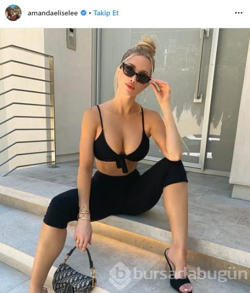 Dünyaca ünlü model Instagram'da adeta para basıyor!