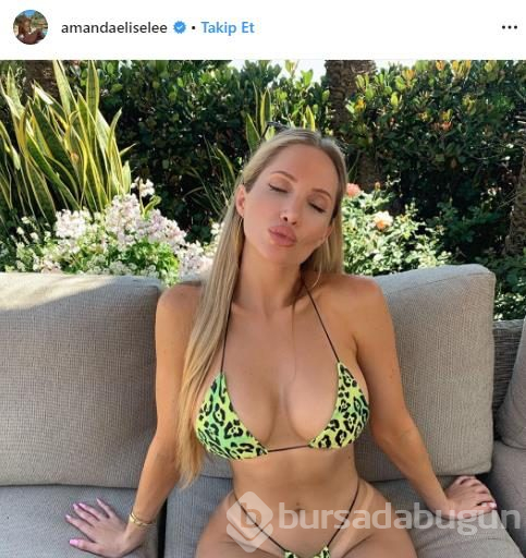 Dünyaca ünlü model Instagram'da adeta para basıyor!