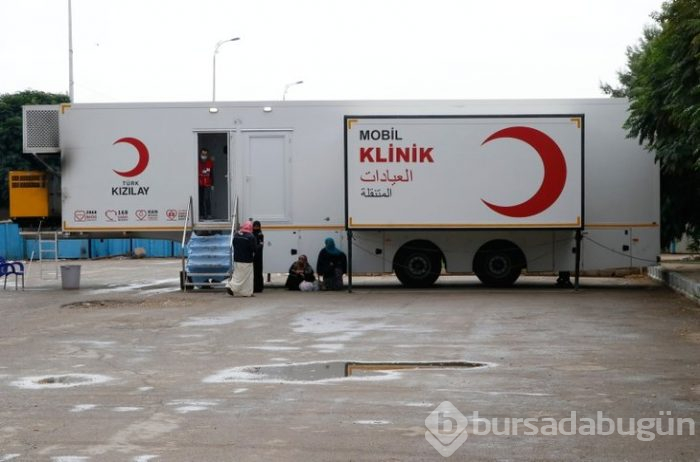 Türk askeri,Tel Abyad halkının yaralarını sarıyor!