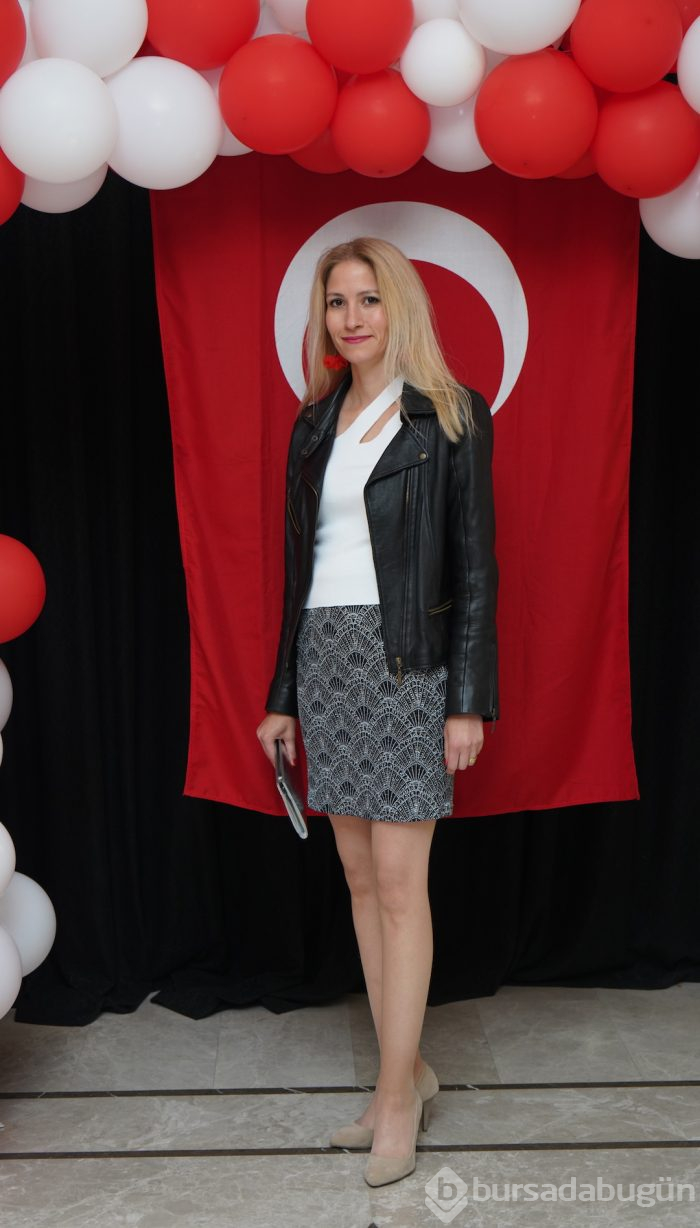 Bursalı hanımlardan Cumhuriyet kutlaması