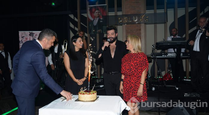 Bursalı hanımlardan Cumhuriyet kutlaması