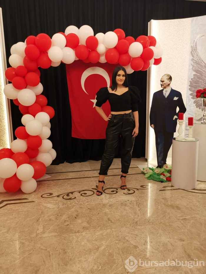 Bursalı hanımlardan Cumhuriyet kutlaması