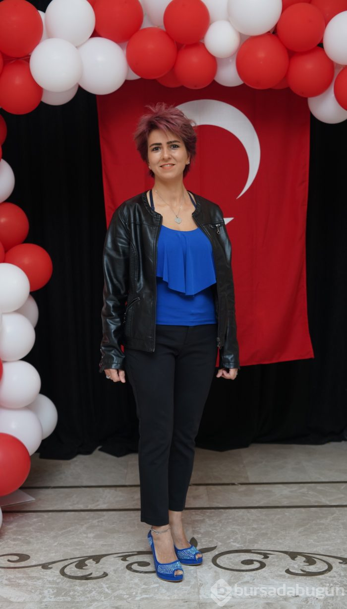 Bursalı hanımlardan Cumhuriyet kutlaması