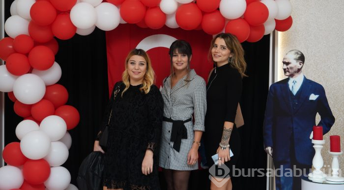 Bursalı hanımlardan Cumhuriyet kutlaması