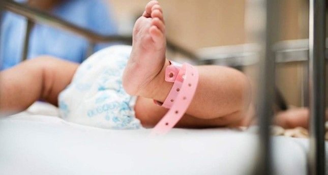 67 yaşındaki kadın doğal yollarla anne oldu!