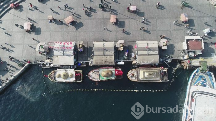 Eminönü'nde balık ekmek satan tekneleri kaldırma kararı geldi!