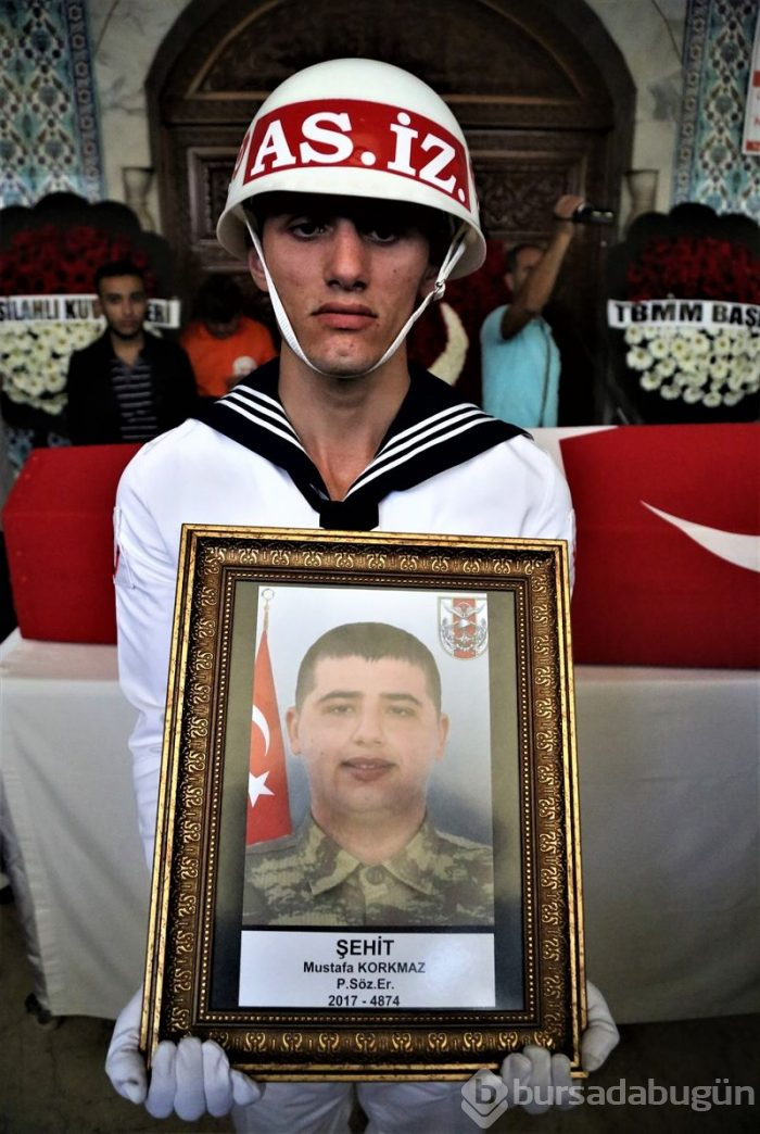 Şehit cenazesinde gülmeyi nasıl başardın ey vekil!