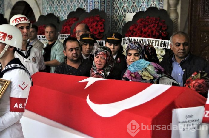 Şehit cenazesinde gülmeyi nasıl başardın ey vekil!