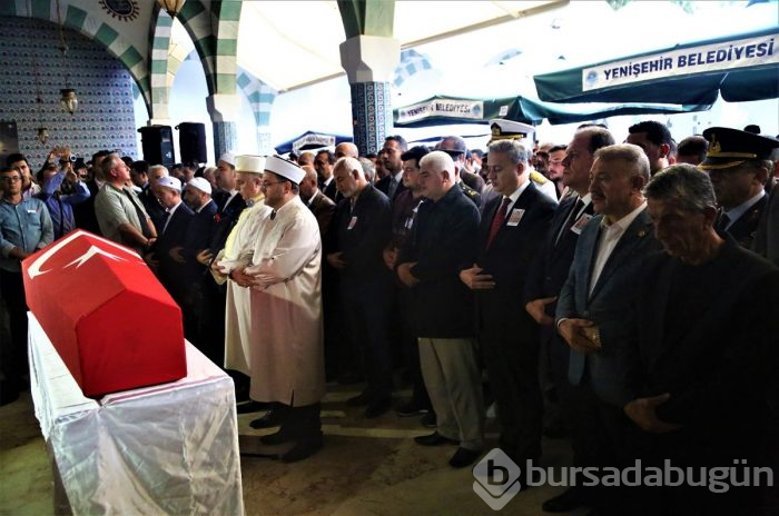 Şehit cenazesinde gülmeyi nasıl başardın ey vekil!
