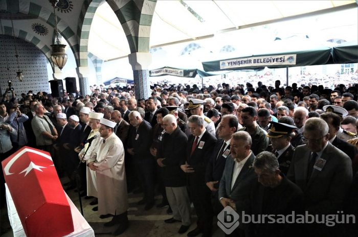 Şehit cenazesinde gülmeyi nasıl başardın ey vekil!